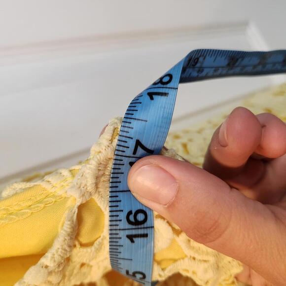 Yomiko Women's Yellow Lace Bodycon Dress- Size Small - Picture 6 of 7